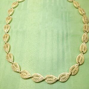 Vintage 1950s Silver Tone Filigree Leaf Link Choker Necklace 18.75 Inch MCM
